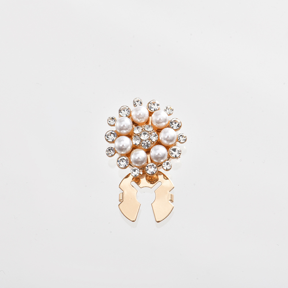 Pearl and crystal round flower button cover