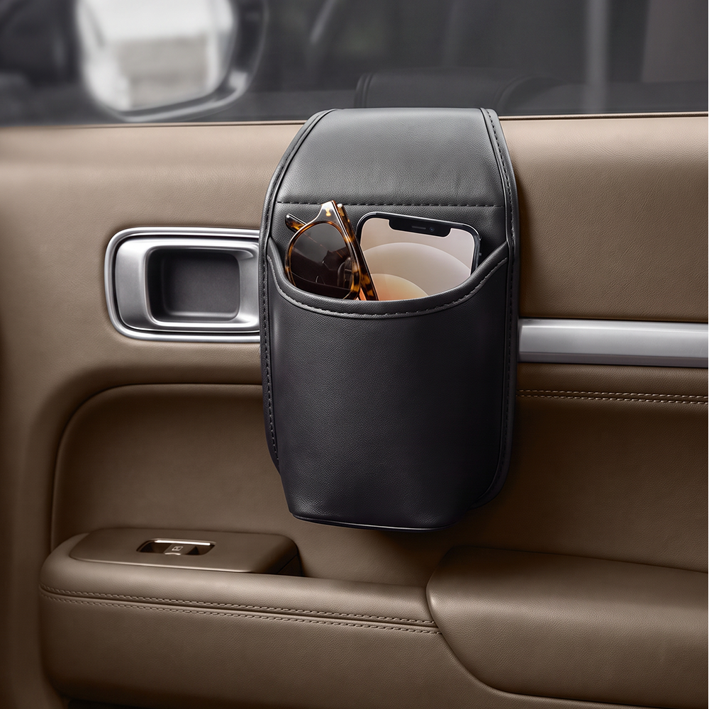🥳2026 HOT SALE🥳💞50K+ SOLD!🚗🧺 50% OFF! Leather Car Door Cup Holder – Wide‑mouth opening, easy reach for drinks & phone. Clip‑on secure fit. PU leather, tough & stylish. 🛡️✨
