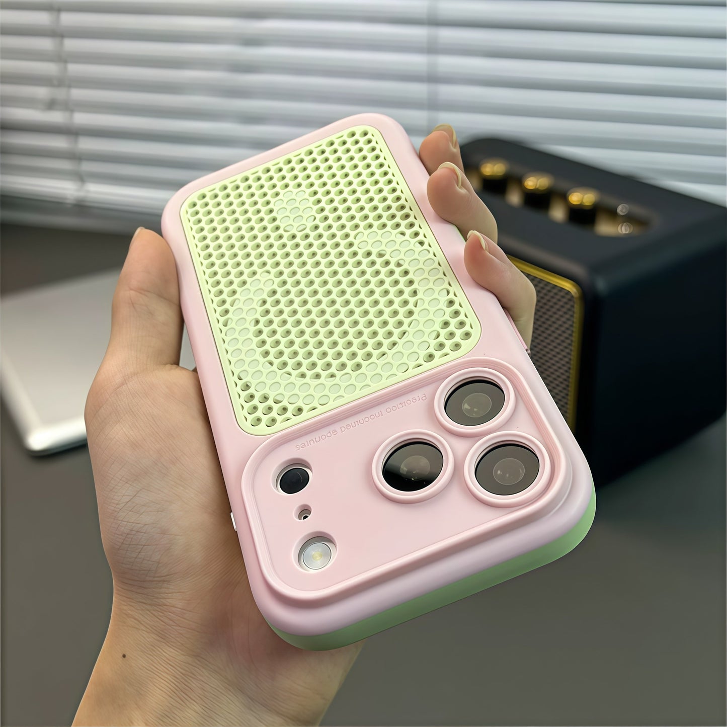 Large-view honeycomb heat dissipation magnetic case for iPhone 17 ProMax