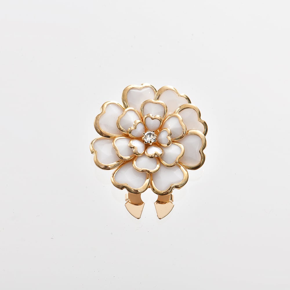 White enamel flower button cover