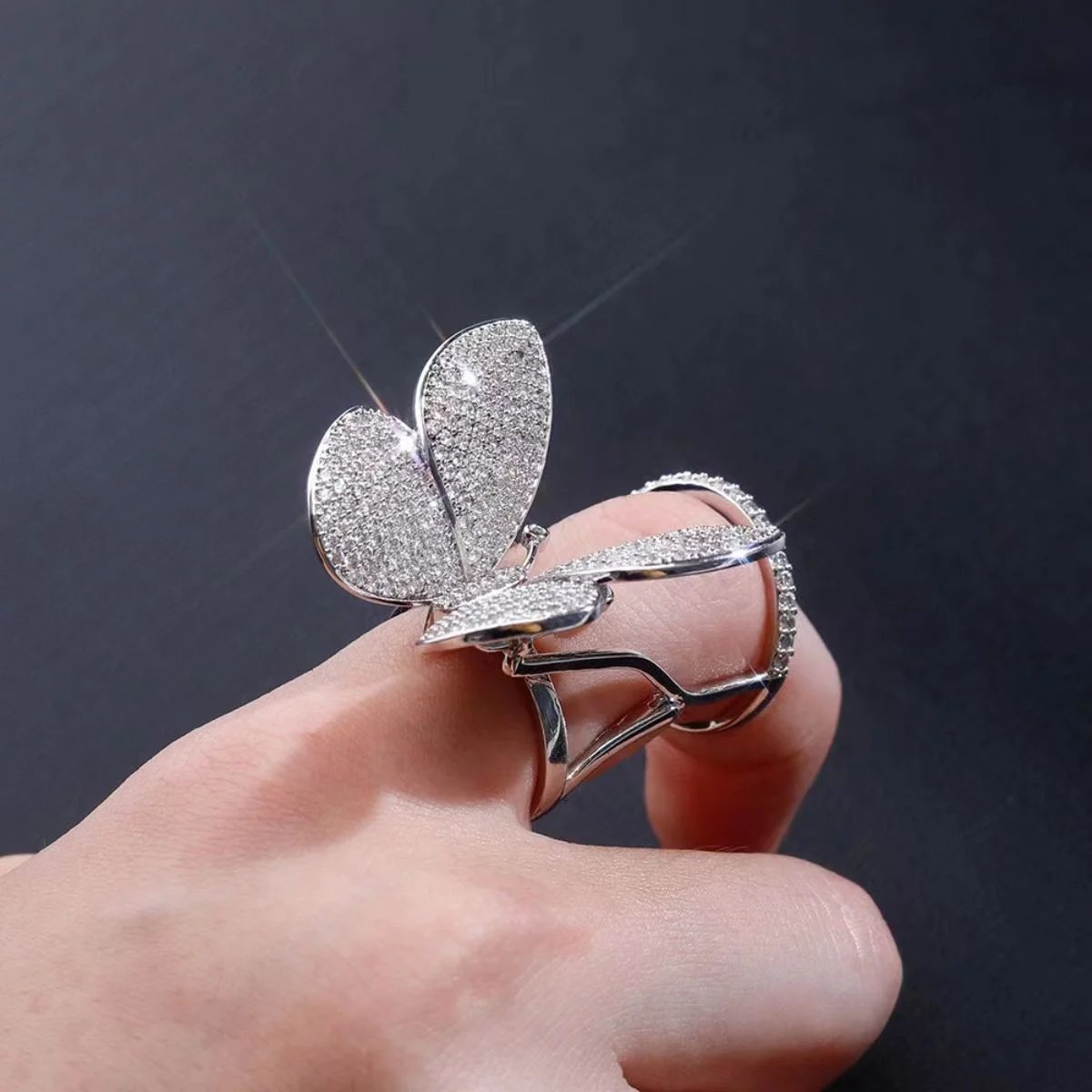 🦋💎The Butterfly Ring That Flutters When You Move