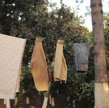 🏕️Portable Reflective Camping Clothesline with Positioning Beads – No Hangers Needed