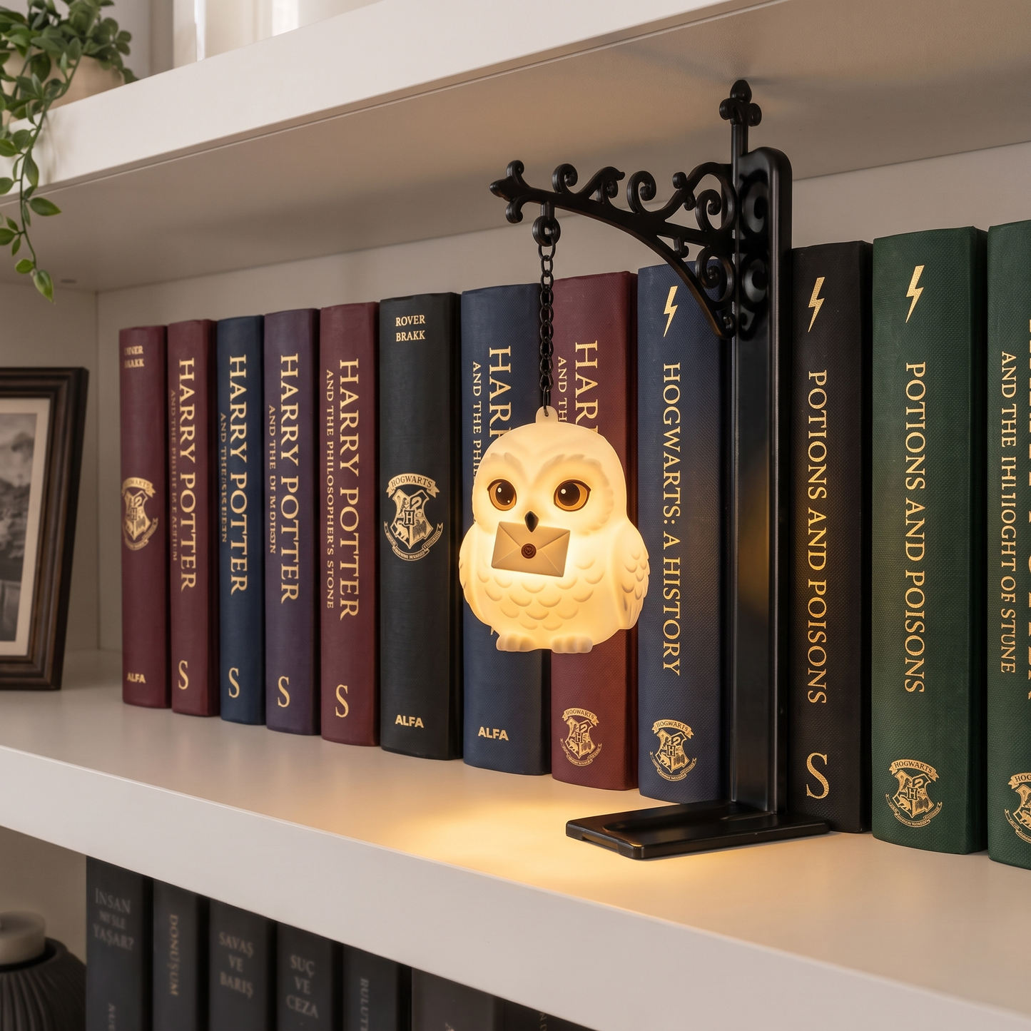 ✨ Glowing Fantasy Bookshelf Figurine Light – Owl, Stag & Phoenix Styles